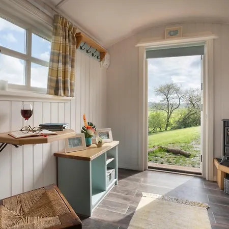 The Heron Shepherds Hut At Lyth Valley *