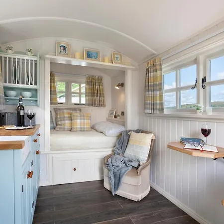 The Heron Shepherds Hut At Lyth Valley Campsite *
